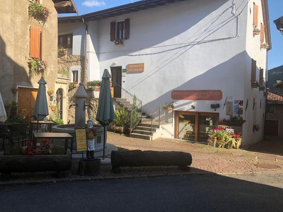 Antica Osteria Pace Hotel Moerna Buitenkant foto